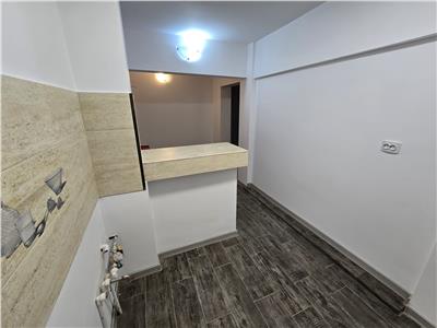 Apartament 2 camere, parter, str Barsei , renovat complet , Lidl  Gara