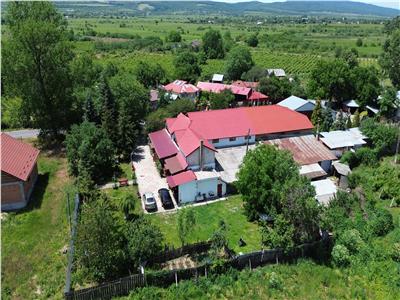 Casa cu teren si sala de evenimente de vanzare in Odobesti