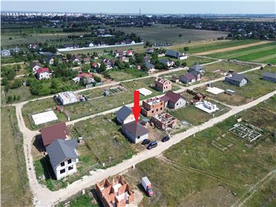 Casa parter , finalizata 90% de vanzare in Campineanca