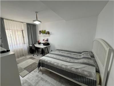 Apartament 3 camere, 76mp, etaj 1, mobilat,  zona Sud