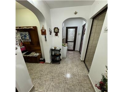 Apartament 2 camere, decomandat, 42mp, zona Sud