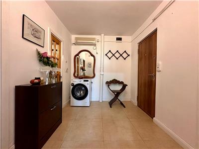 Apartament 2 camere, clasicul hol patrat, logie + balcon 57mp