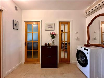 Apartament 2 camere, clasicul hol patrat, logie + balcon 57mp