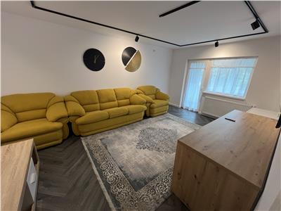 Apartament de lux, renovat 2024, Liceul Pedagogic , etaj 3 cu acoperis