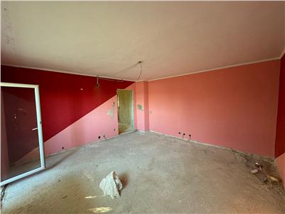 Apartament 3 camere, etaj 3 , de vanzare in zona Penny  Valcele