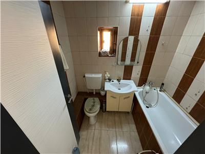 Apartament 4 camere, etaj 3 cu acoperis, mobilat si utilat complet