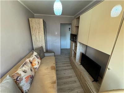 Apartament 4 camere, etaj 3 cu acoperis, mobilat si utilat complet