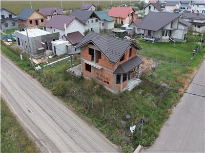 Casa noua la rosu de vanzare in Unirea Odobesti cu toate utilitatile