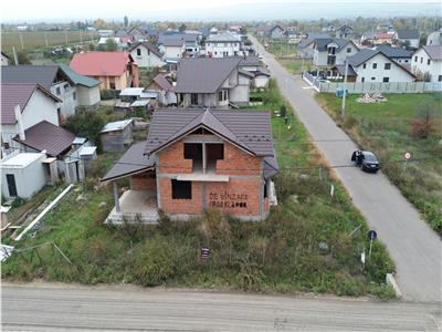 Casa noua la rosu de vanzare in Unirea Odobesti cu toate utilitatile