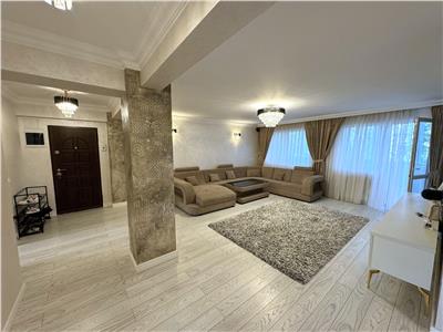 Apartament 4 camere, 100mp , zona ultracentrala , etaj 3 cu acoperis