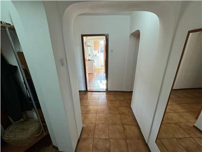 Apartament 4 camere, 95mp, zona Pompieri , etaj 4 cu acoperis