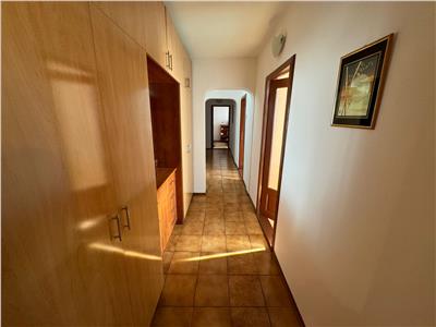 Apartament 4 camere, 95mp, zona Pompieri , etaj 4 cu acoperis