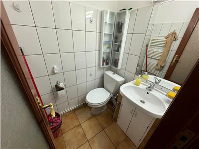 Apartament 4 camere, 95mp, zona Pompieri , etaj 4 cu acoperis