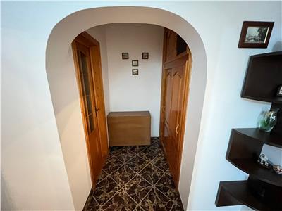 Apartament 3 camere, etaj 3 din 4, zona Brailei , mobilat complet