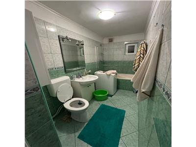 Apartament 4 camere, etaj 4, zona centrala  Tribunal  Hotel Vrancea