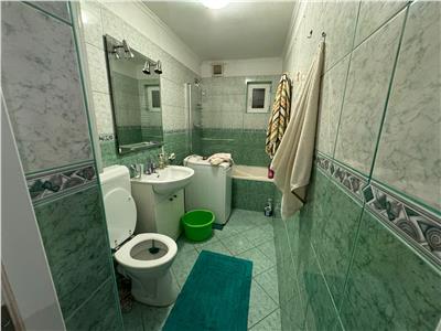 Apartament 4 camere, etaj 4, zona centrala  Tribunal  Hotel Vrancea