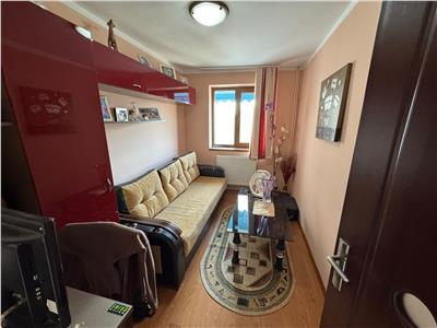 Apartament 3 camere, Piata Sud, etaj 3, renovat si mobilat complet