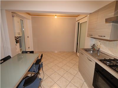 Apartament 3 camere, etaj 1, 100mp, zona CEC